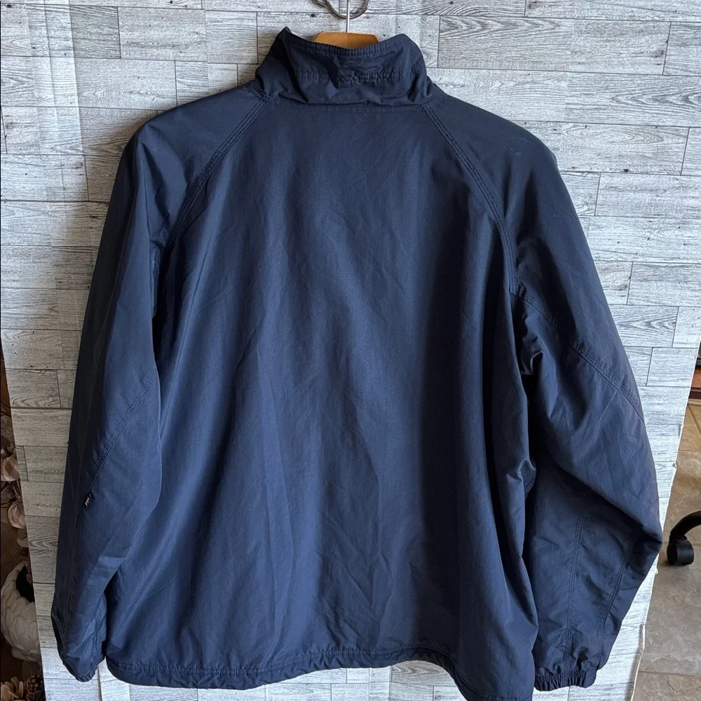 Helly Hansen questions leave